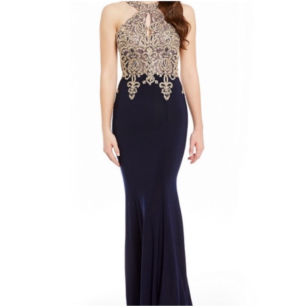 Formal Gown - Picture 2 of 4